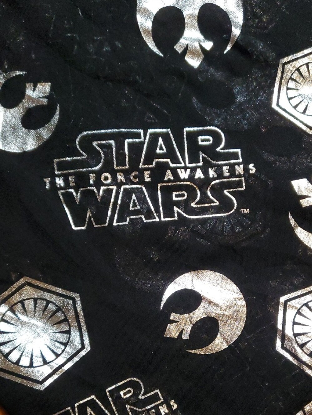 Star Wars The Force Awakens Foil Print Infinity Scarf - Picture 7 of 7